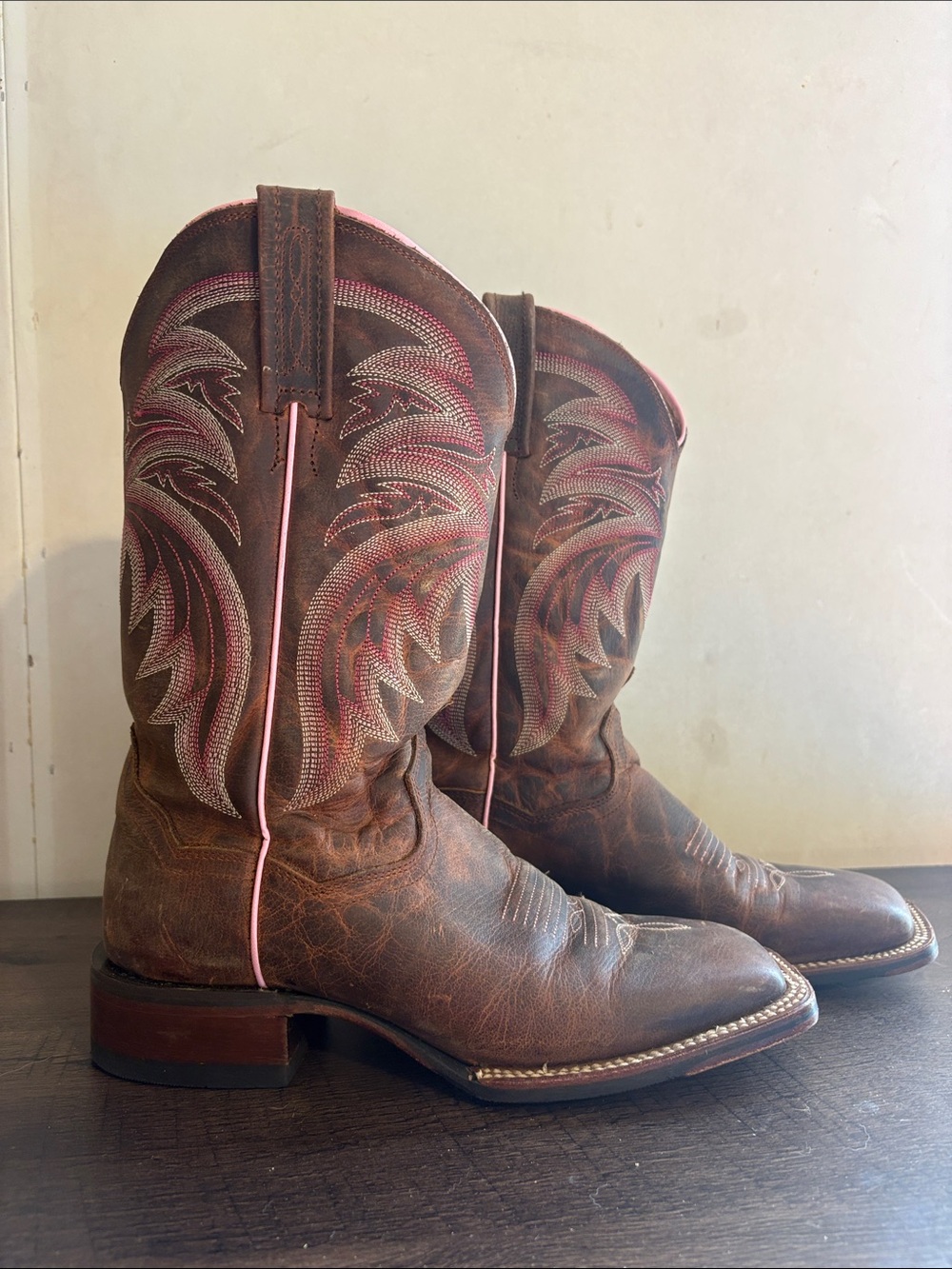 Dan Post Brown Leather Cowboy Boots with Pink Embroidery Women’s Size 7 - Picture 4 of 7